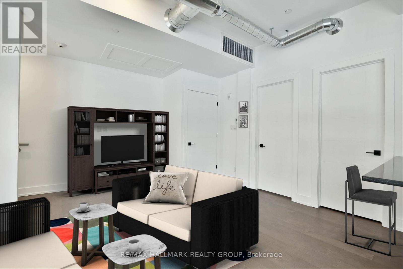 103 - 101 Pinhey Street