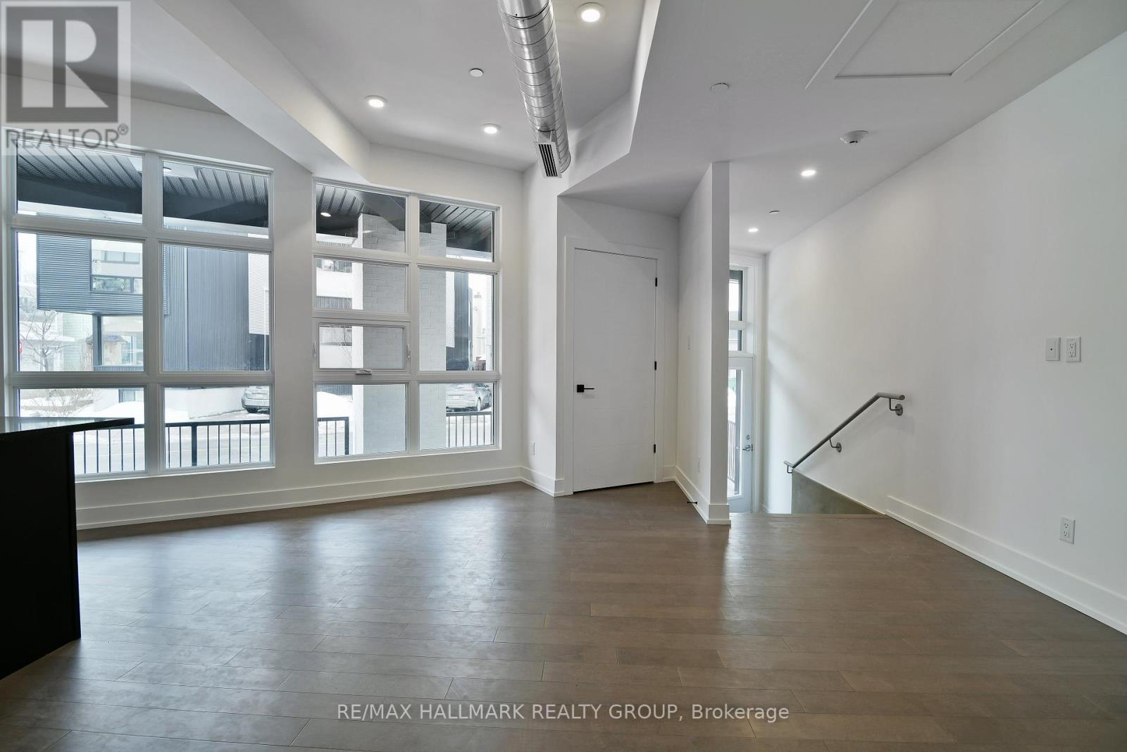 103 - 101 Pinhey Street