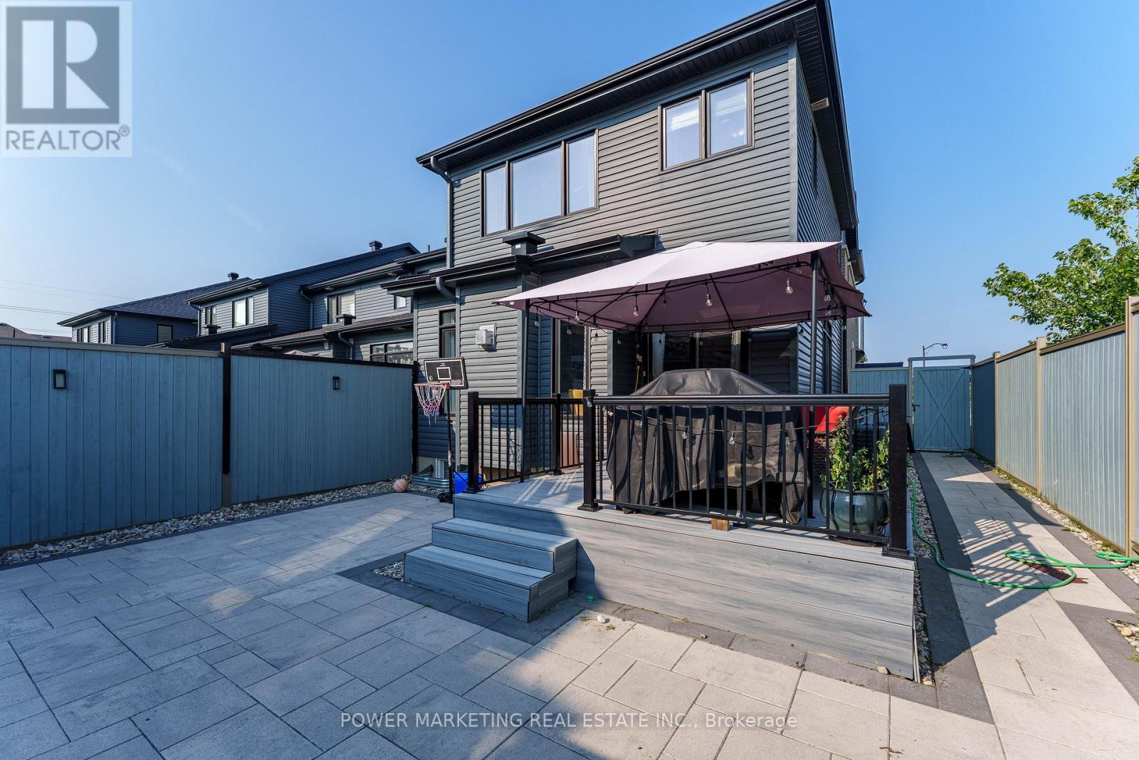74 Finsbury Avenue