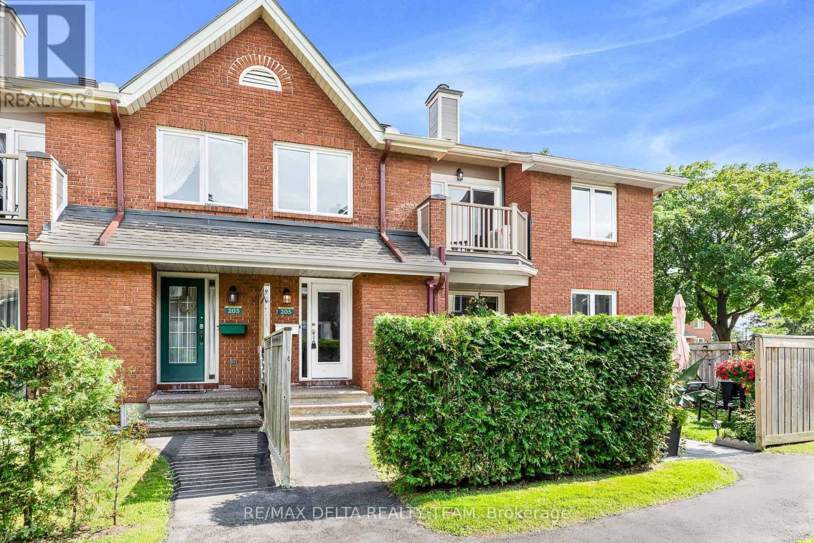 205 - 520 Canteval Terrace