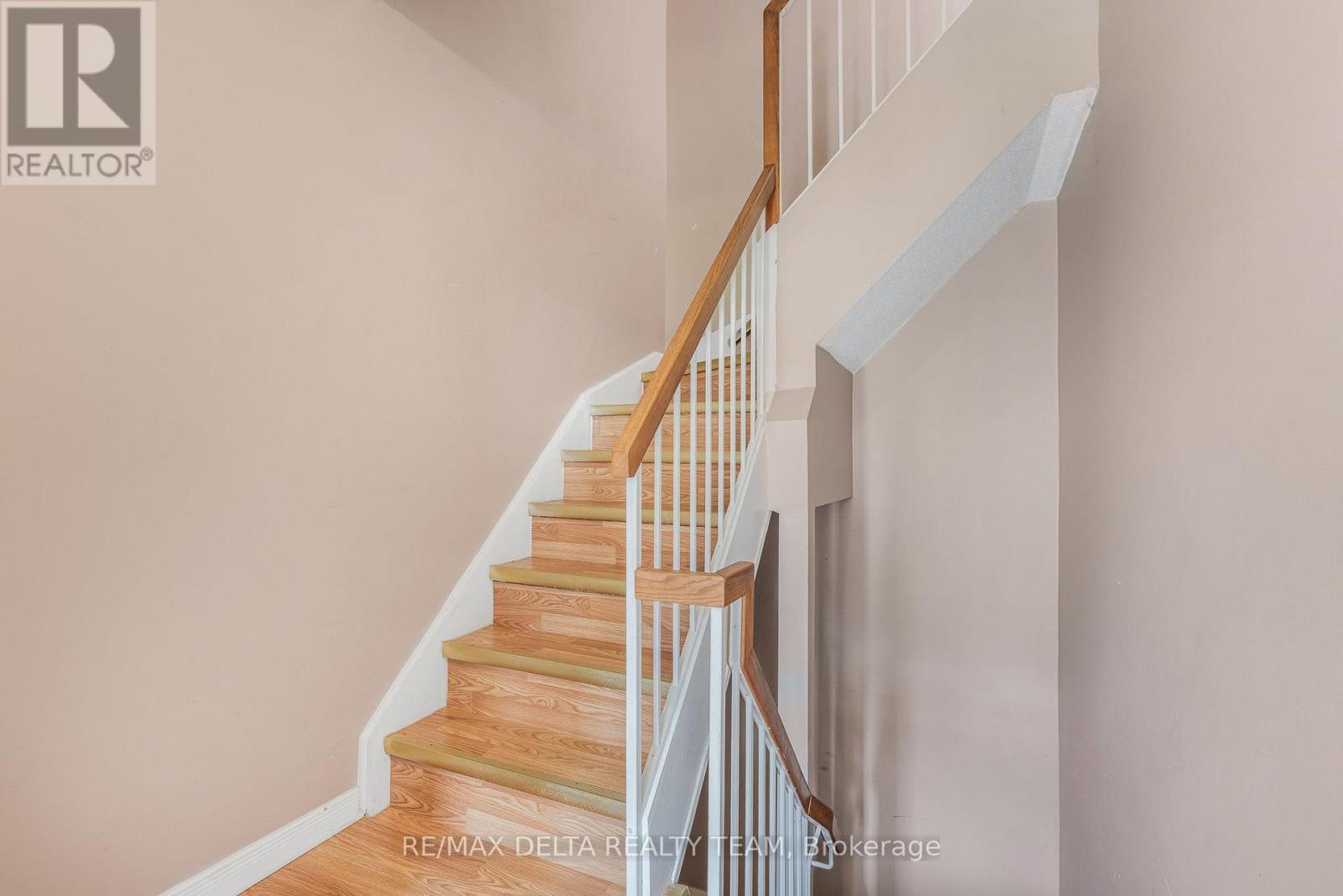 205 - 520 Canteval Terrace