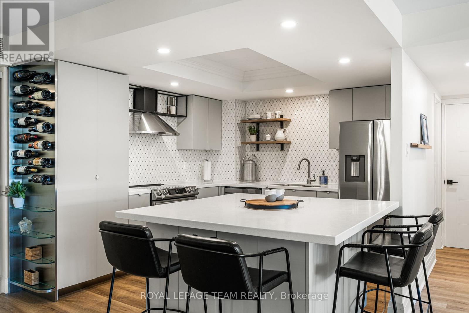 401 - 1510 Riverside Drive