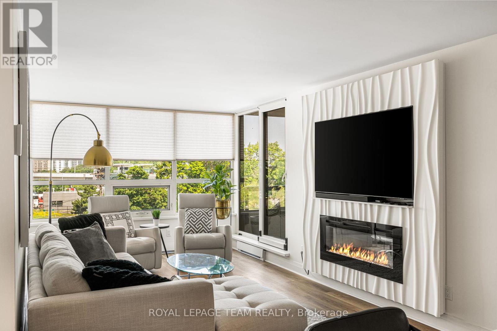 401 - 1510 Riverside Drive