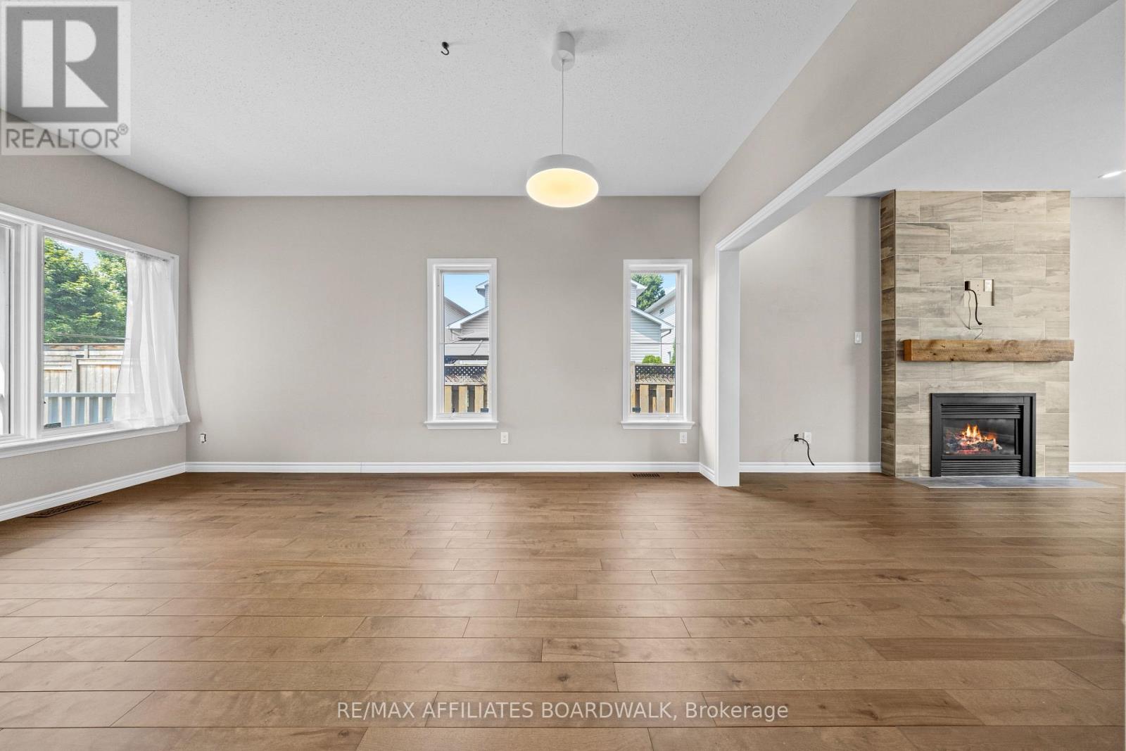 1056 Rocky Harbour Crescent