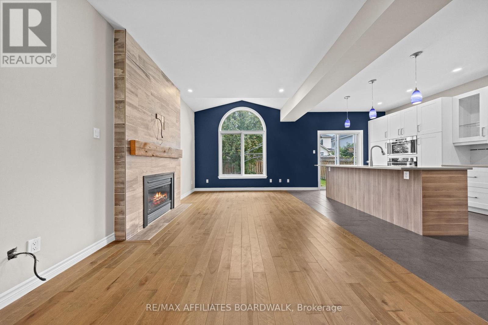 1056 Rocky Harbour Crescent