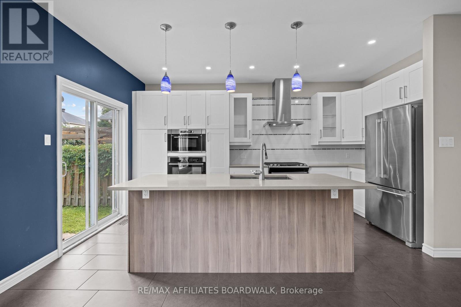1056 Rocky Harbour Crescent