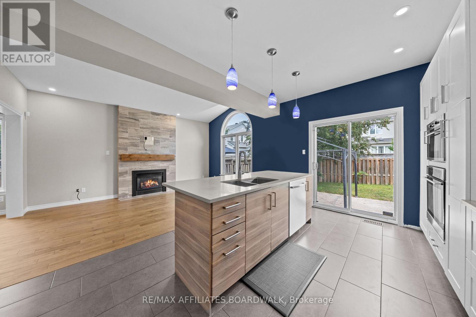 1056 Rocky Harbour Crescent