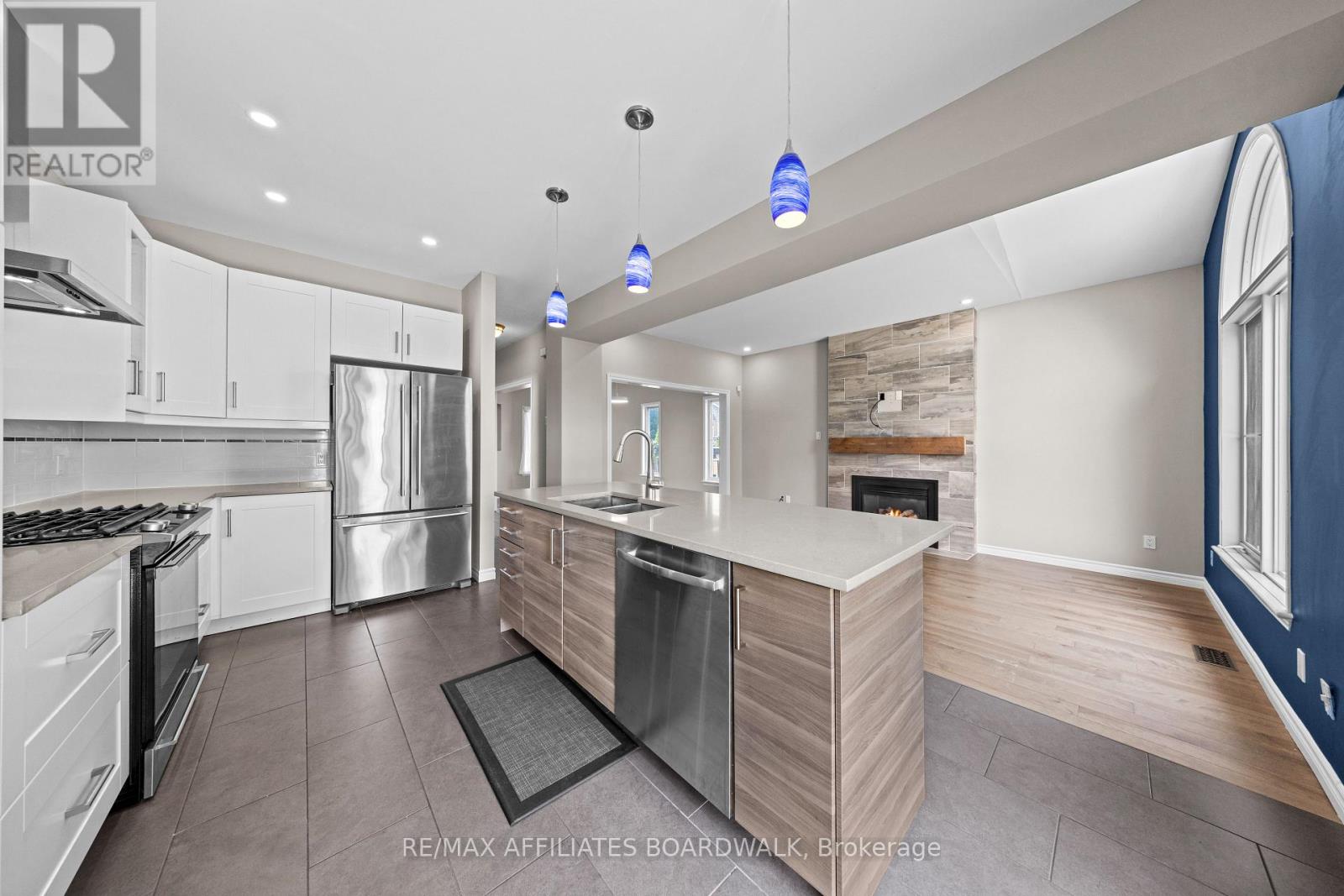 1056 Rocky Harbour Crescent