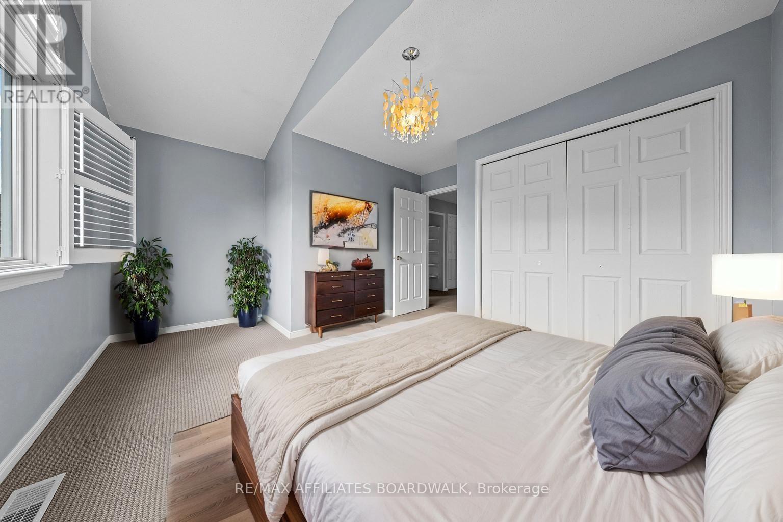 1056 Rocky Harbour Crescent