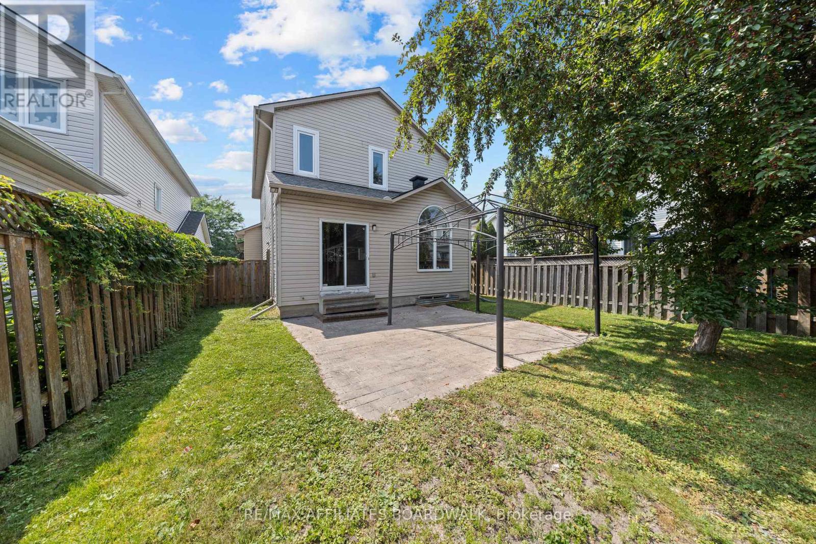 1056 Rocky Harbour Crescent