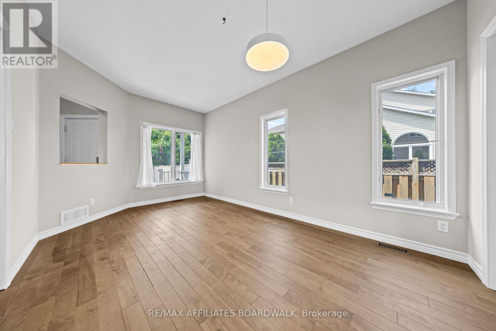 1056 Rocky Harbour Crescent