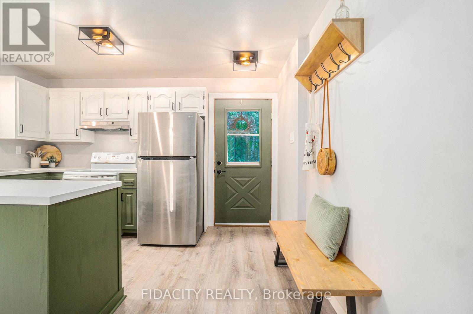 2752 8th Concession North Pakenham Road