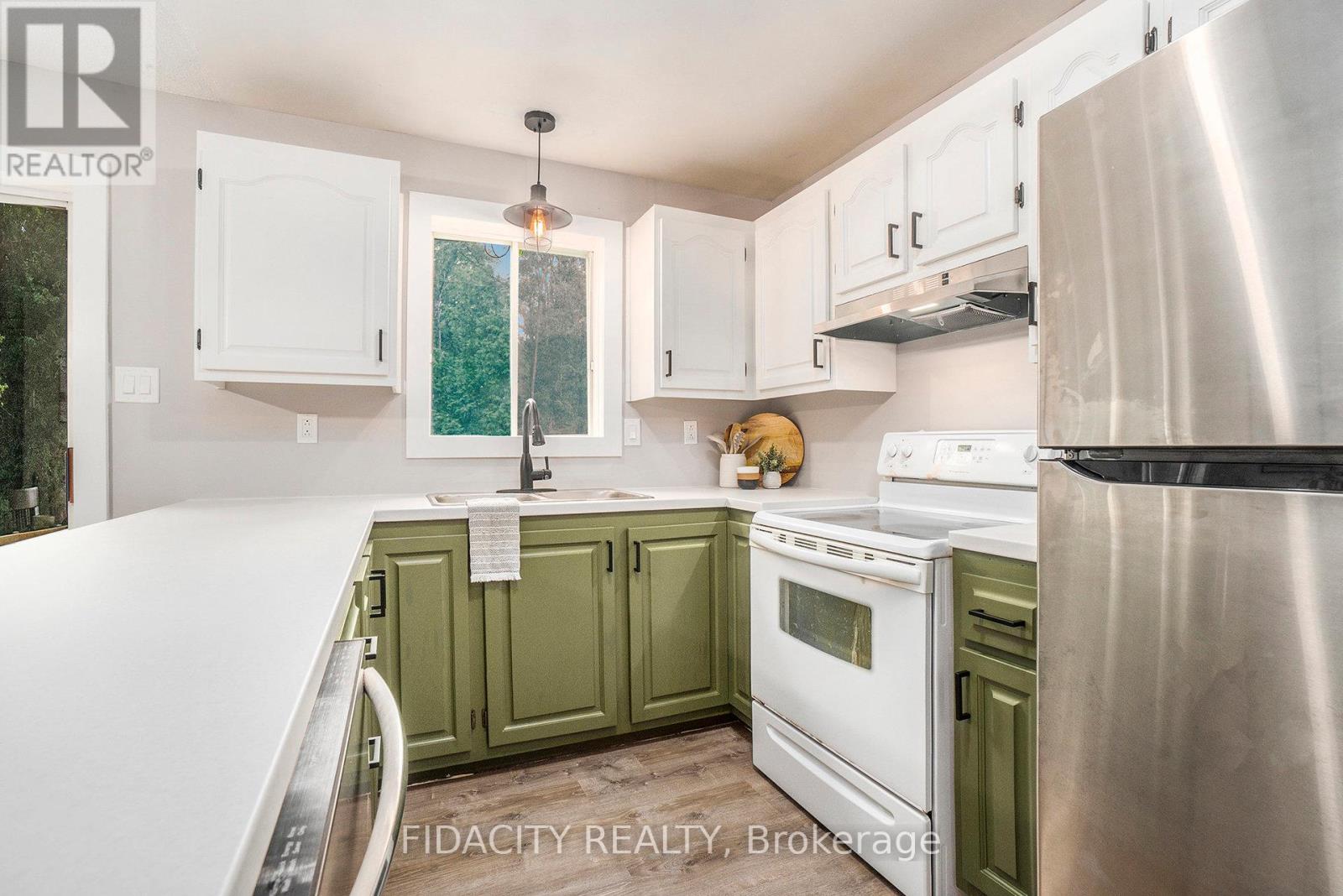 2752 8th Concession North Pakenham Road