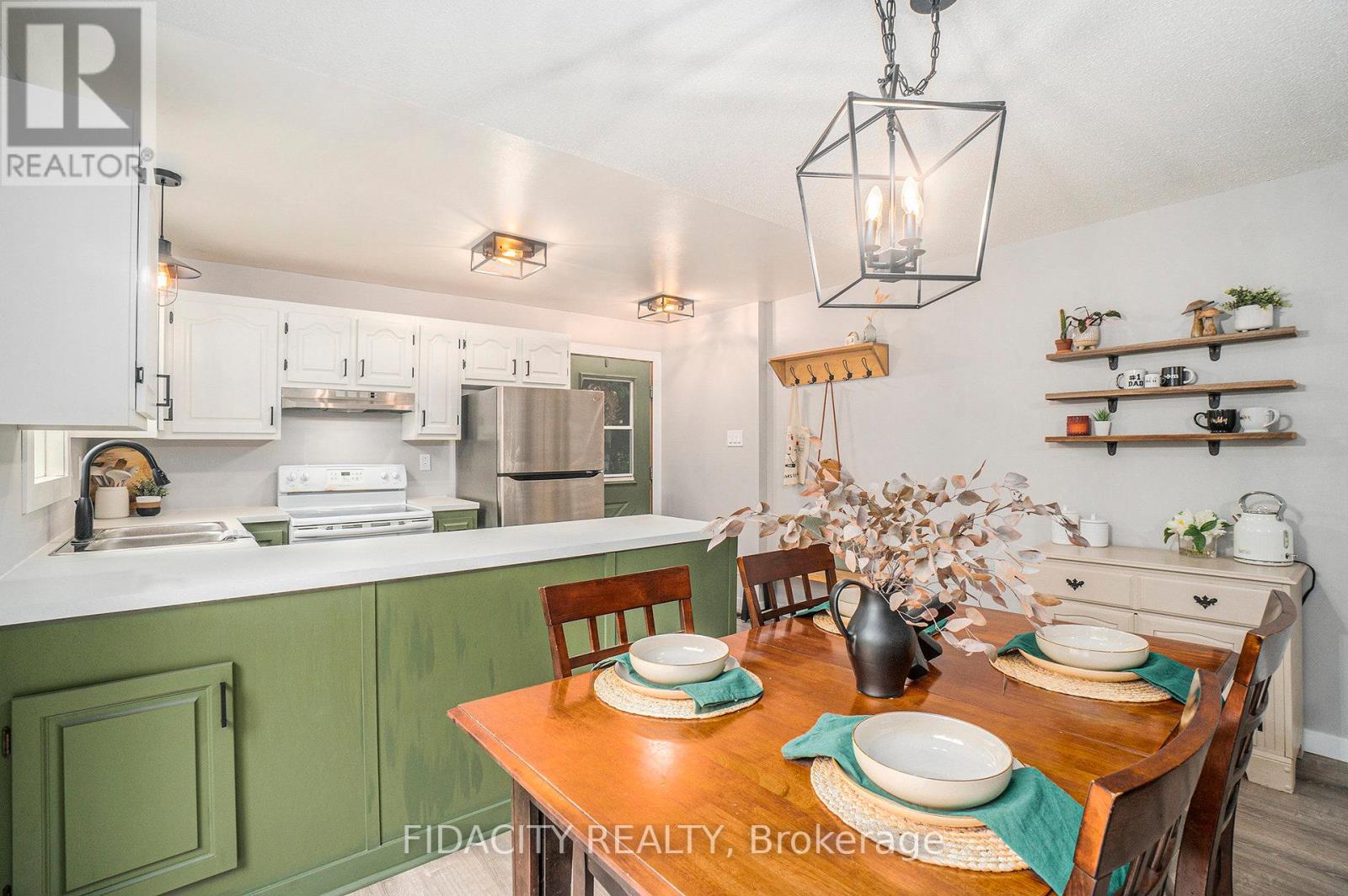 2752 8th Concession North Pakenham Road