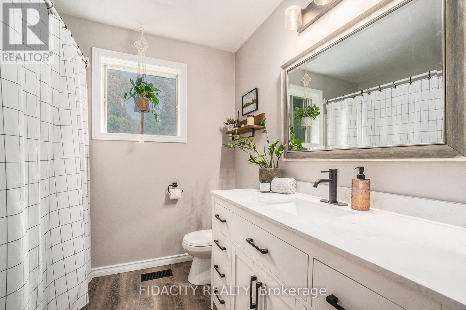 2752 8th Concession North Pakenham Road