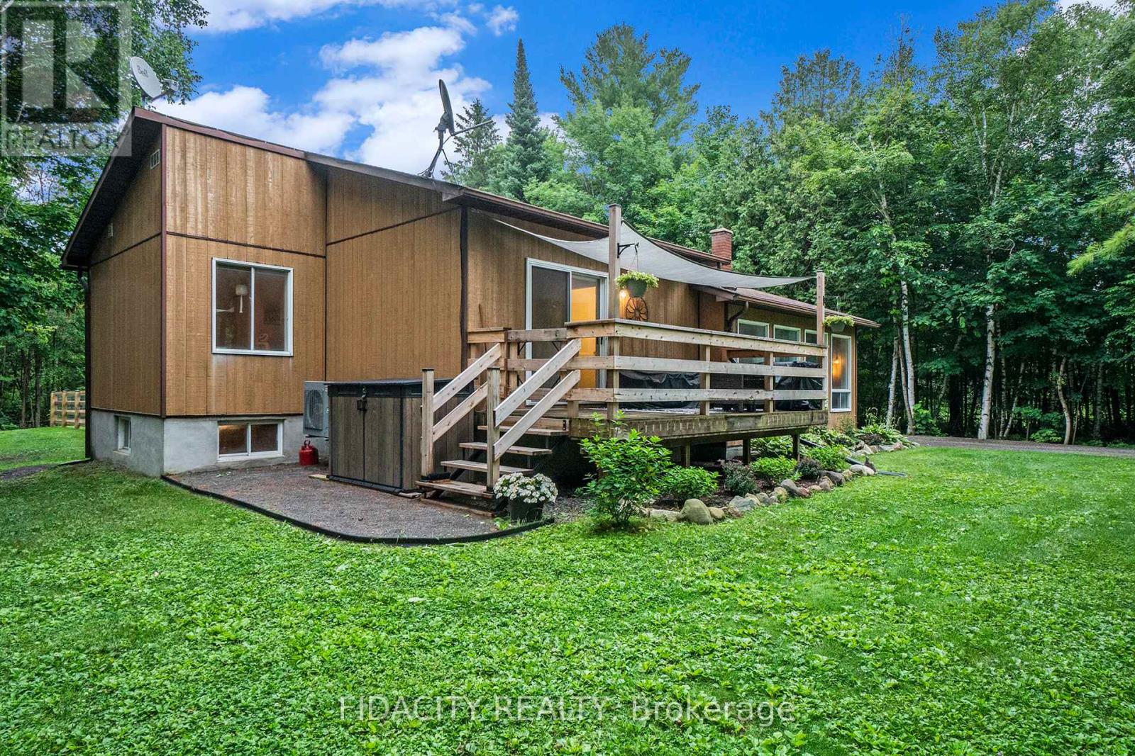 2752 8th Concession North Pakenham Road