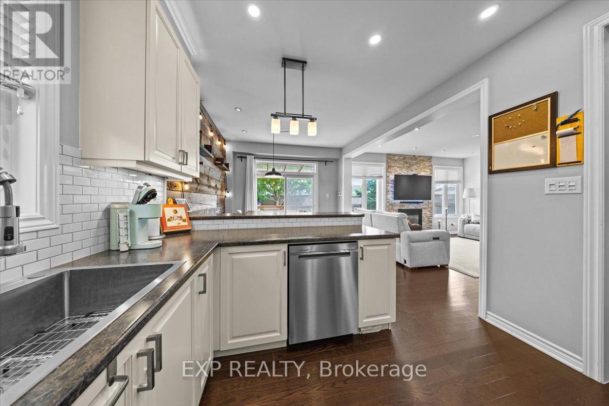 585 Dundonald Drive
