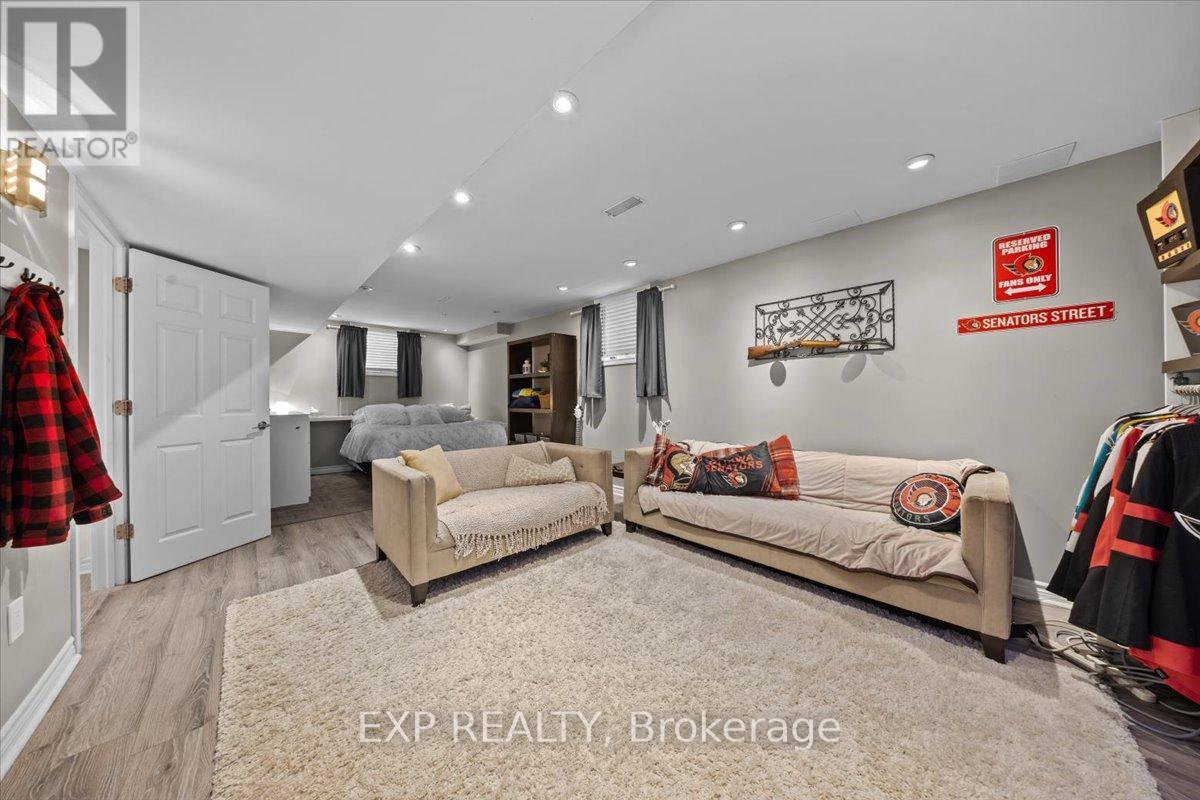 585 Dundonald Drive