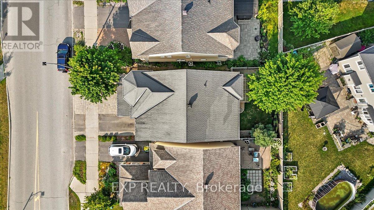 585 Dundonald Drive