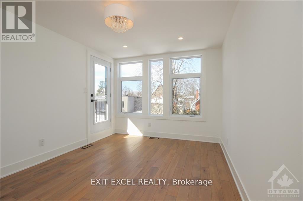166 Ivy Crescent