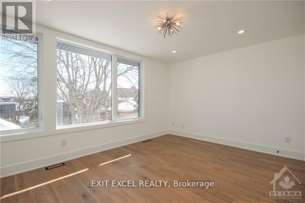 166 Ivy Crescent