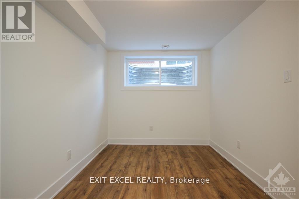 166 Ivy Crescent