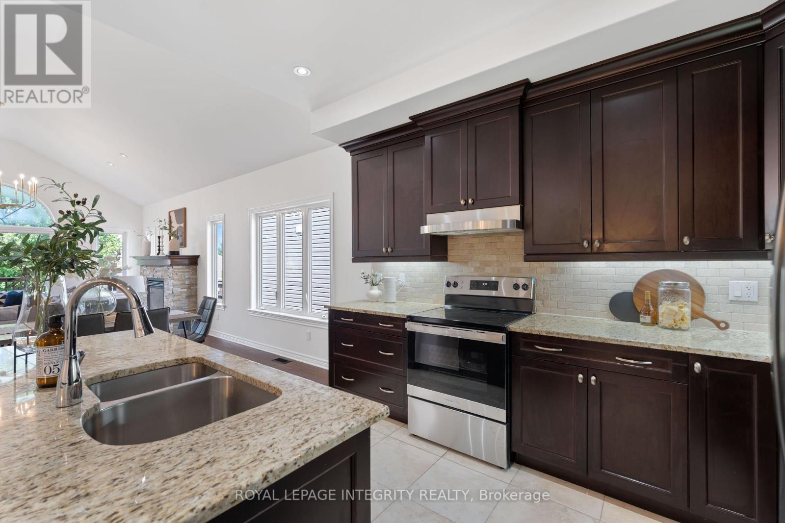 449 Landswood Way