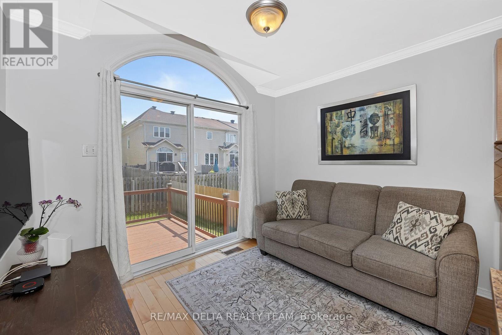 2209 Silverado Crescent