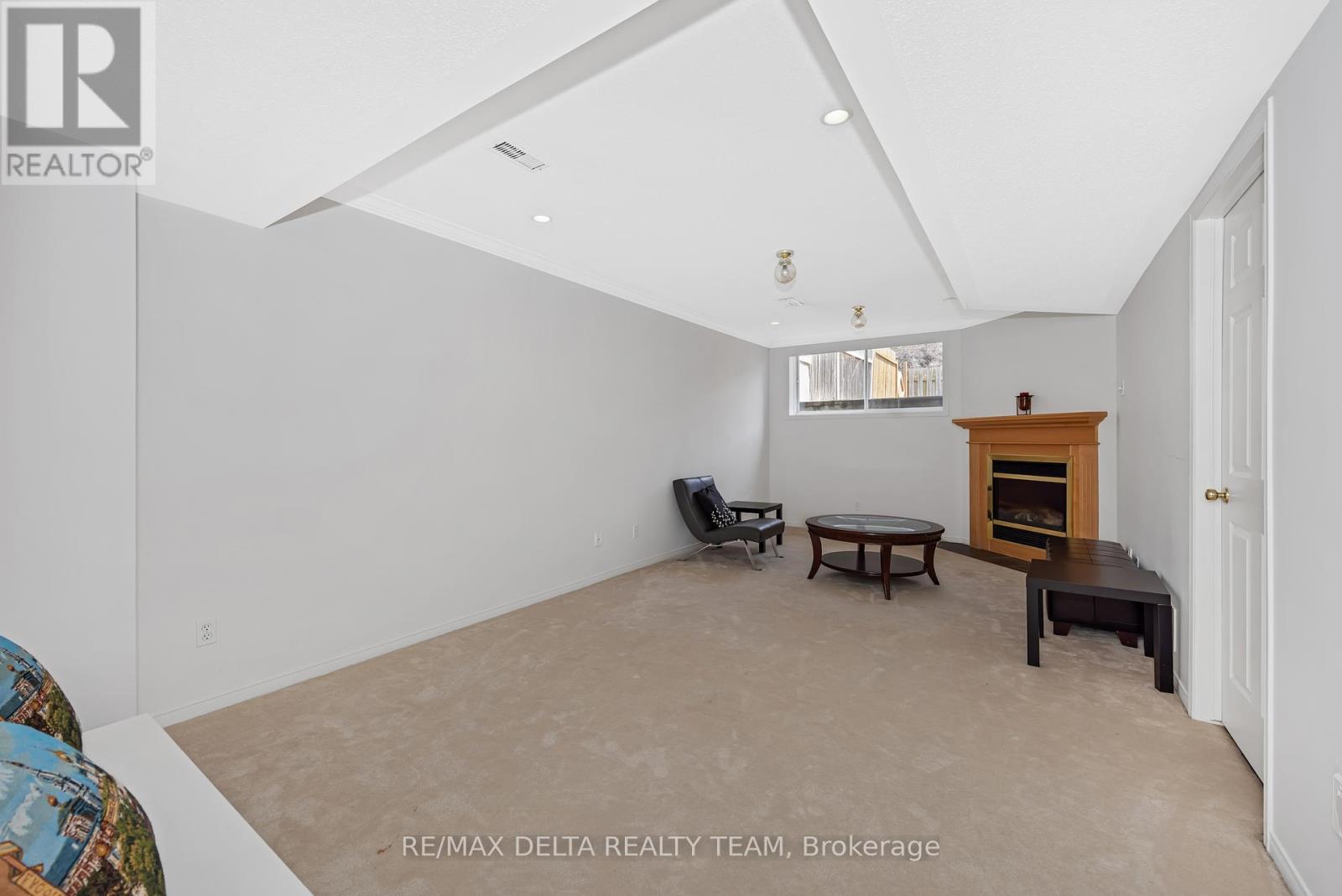 2209 Silverado Crescent