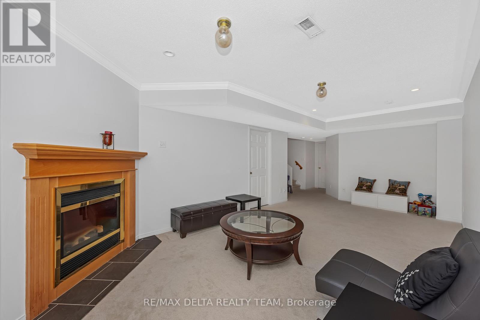 2209 Silverado Crescent