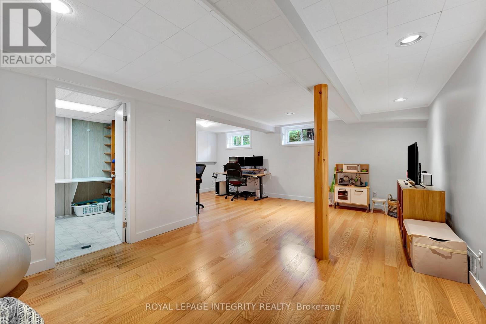 1150 Albany Drive