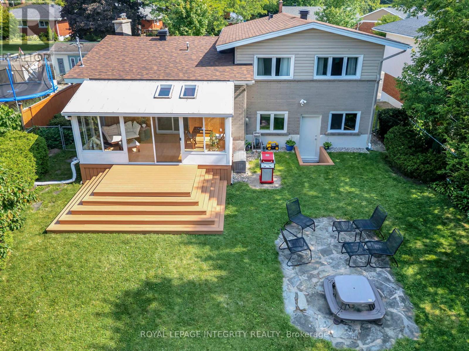 1150 Albany Drive