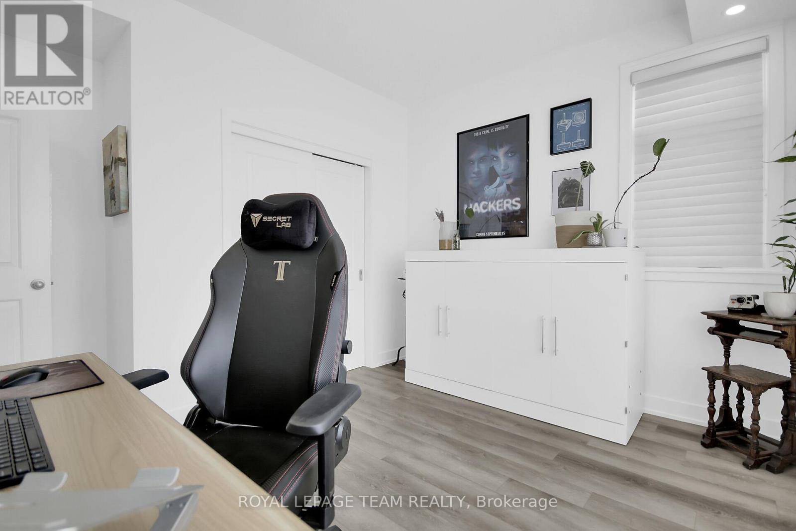 H - 300 Tulum Crescent
