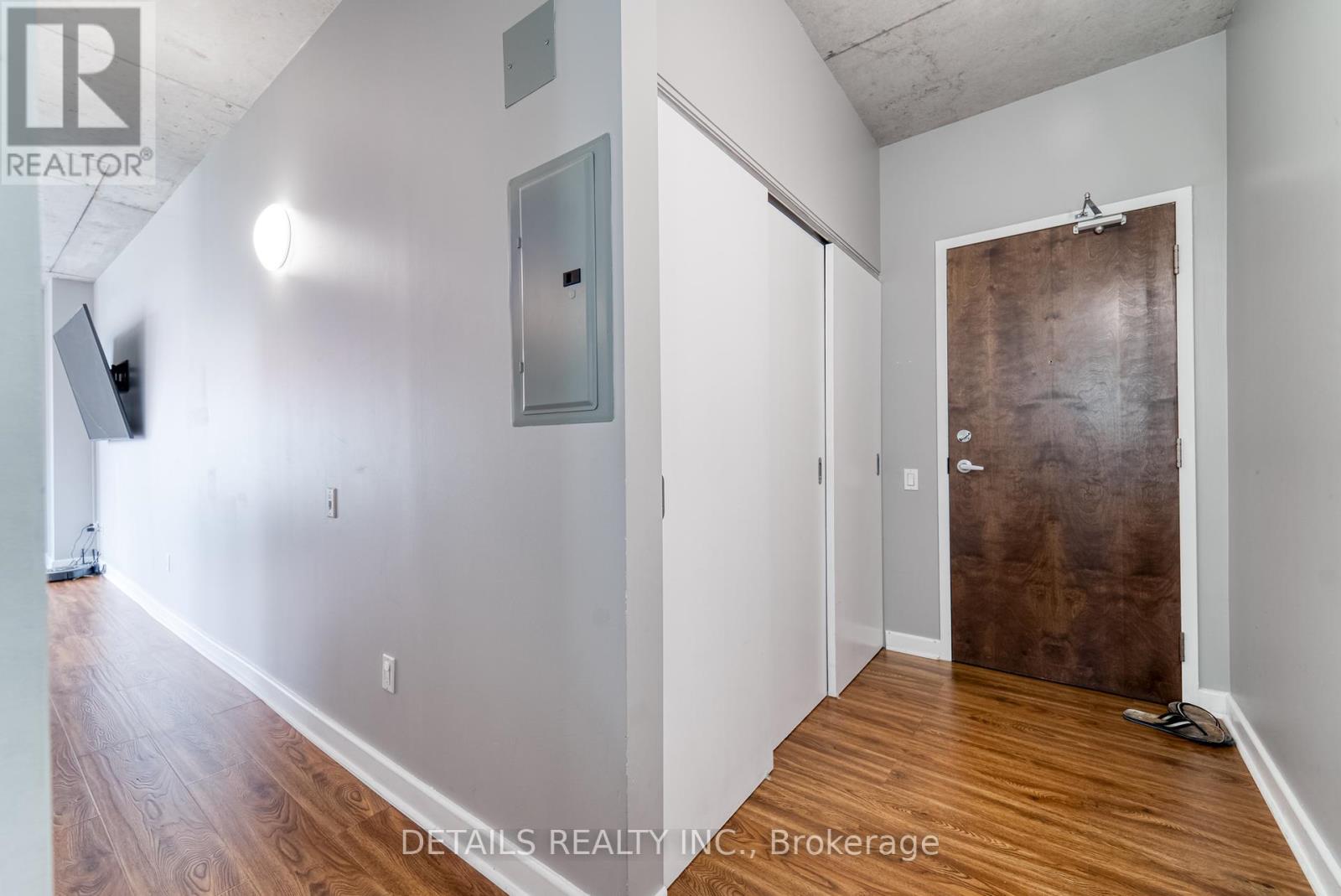 308 - 180 York Street