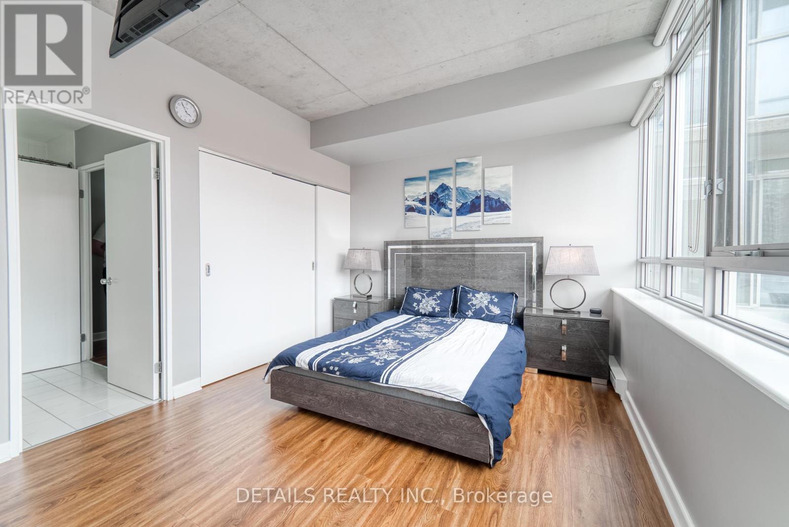 308 - 180 York Street