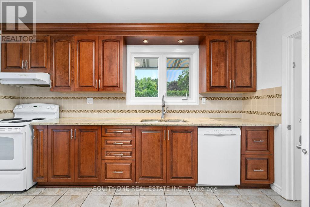 1041 Wiseman Crescent