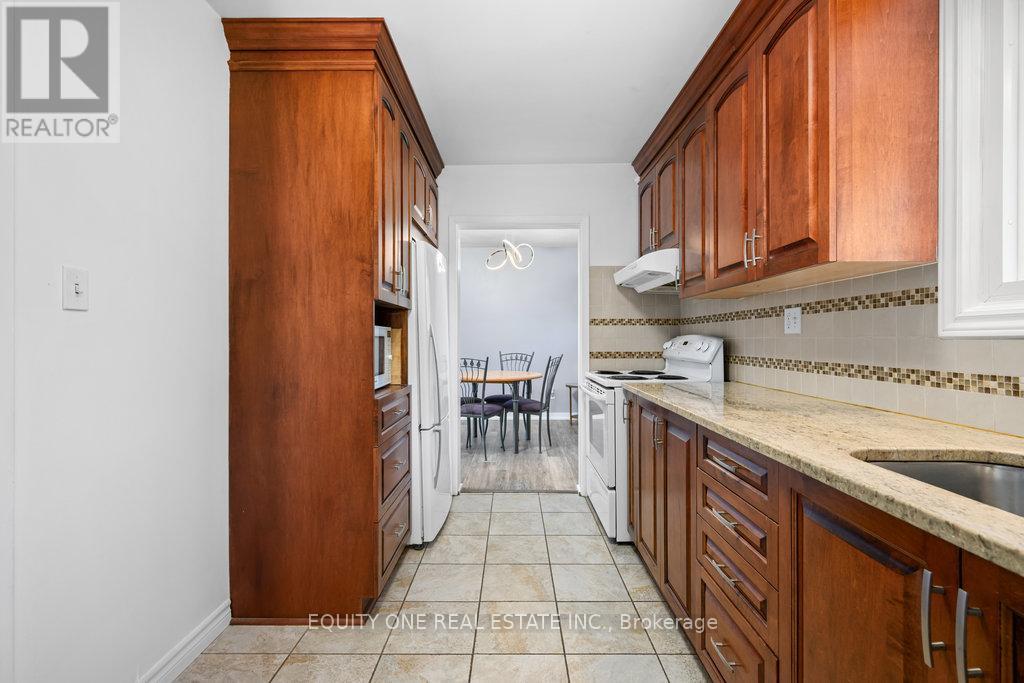1041 Wiseman Crescent