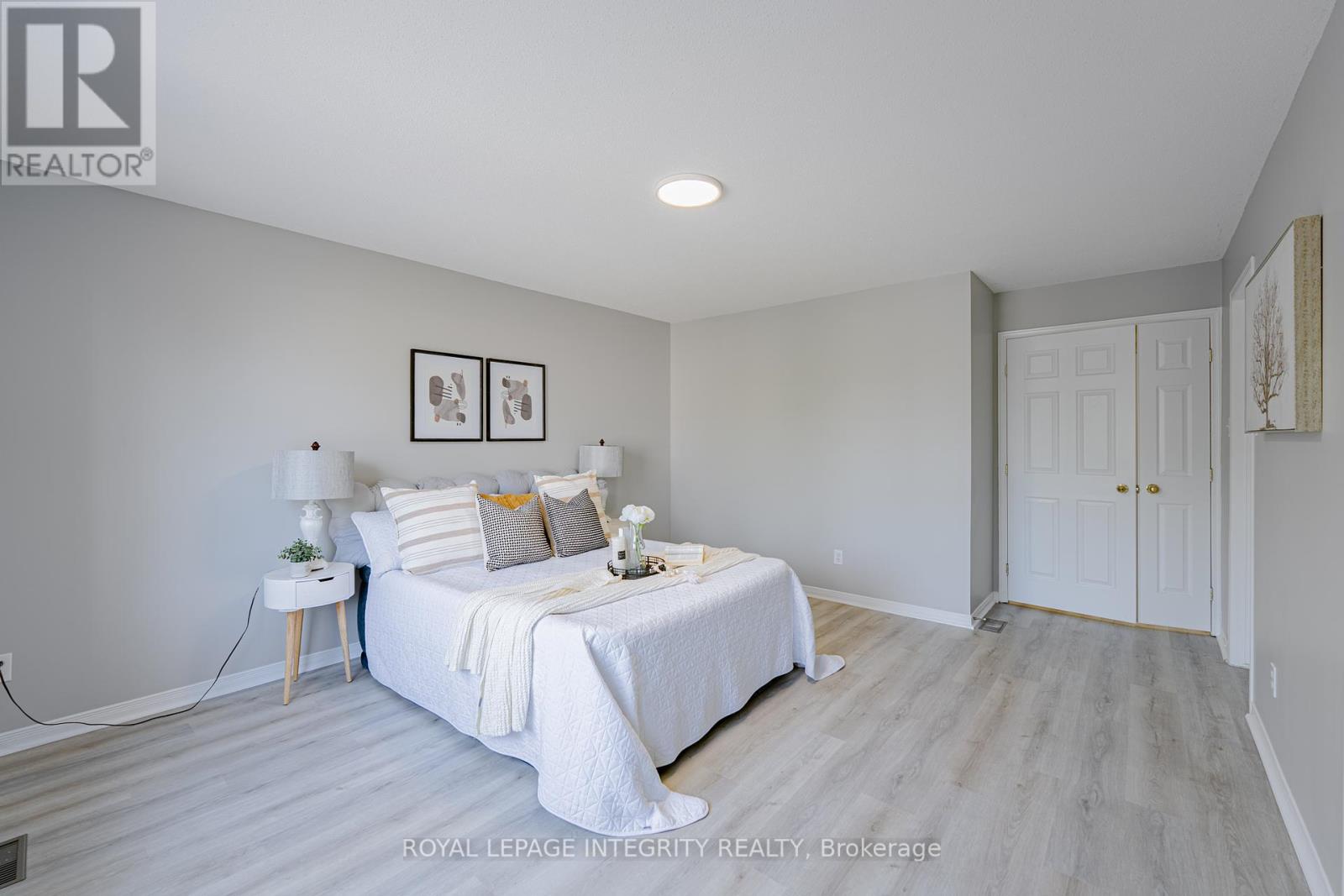165 Kinross Private