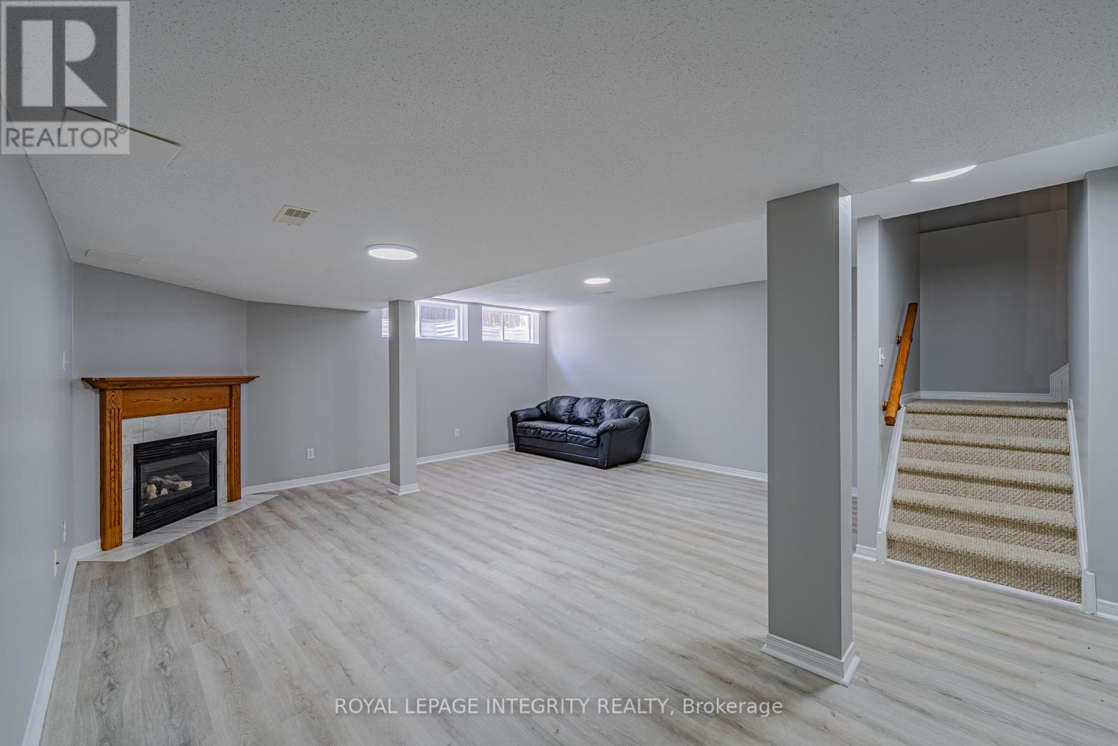 165 Kinross Private