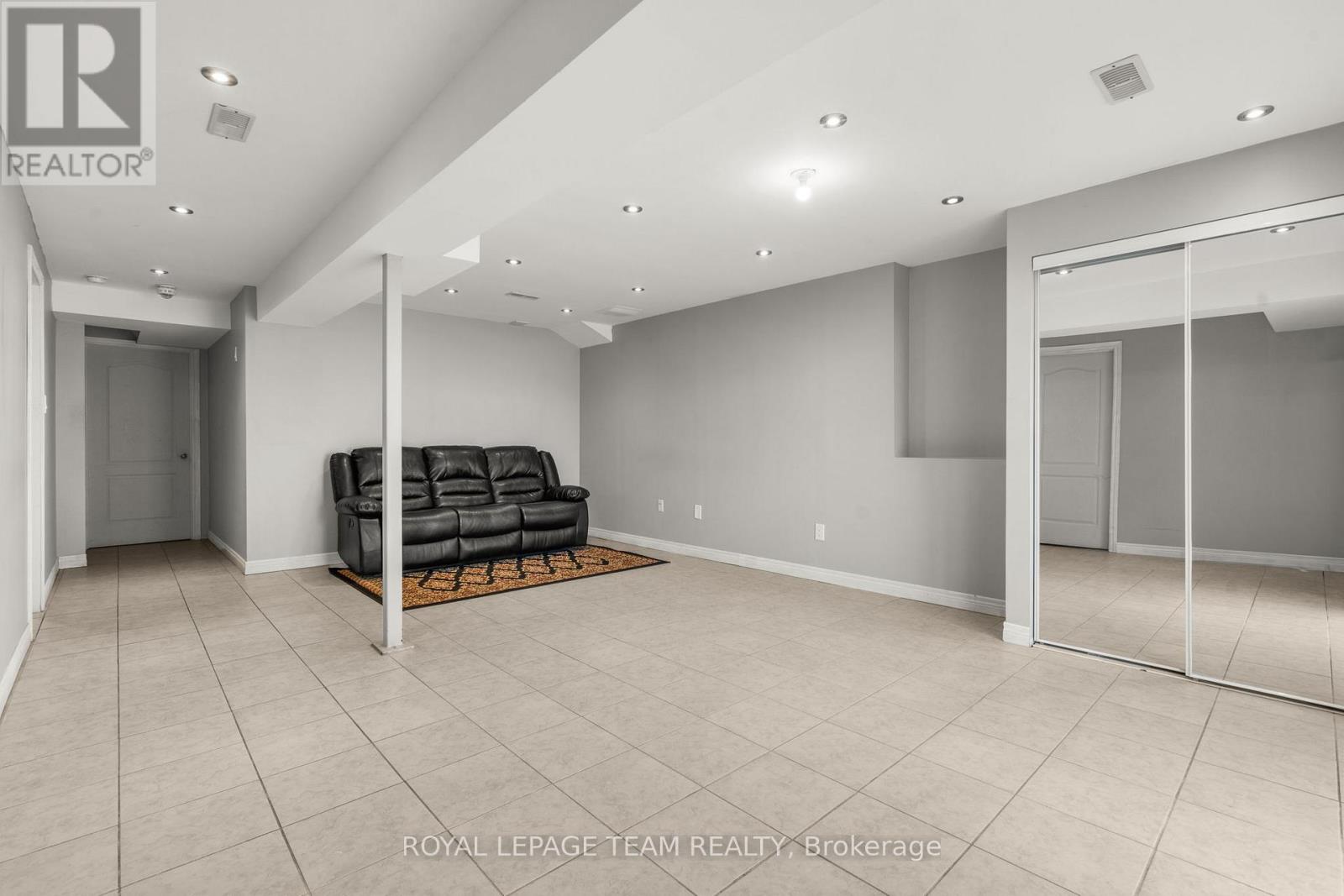 3411 Woodroffe Avenue