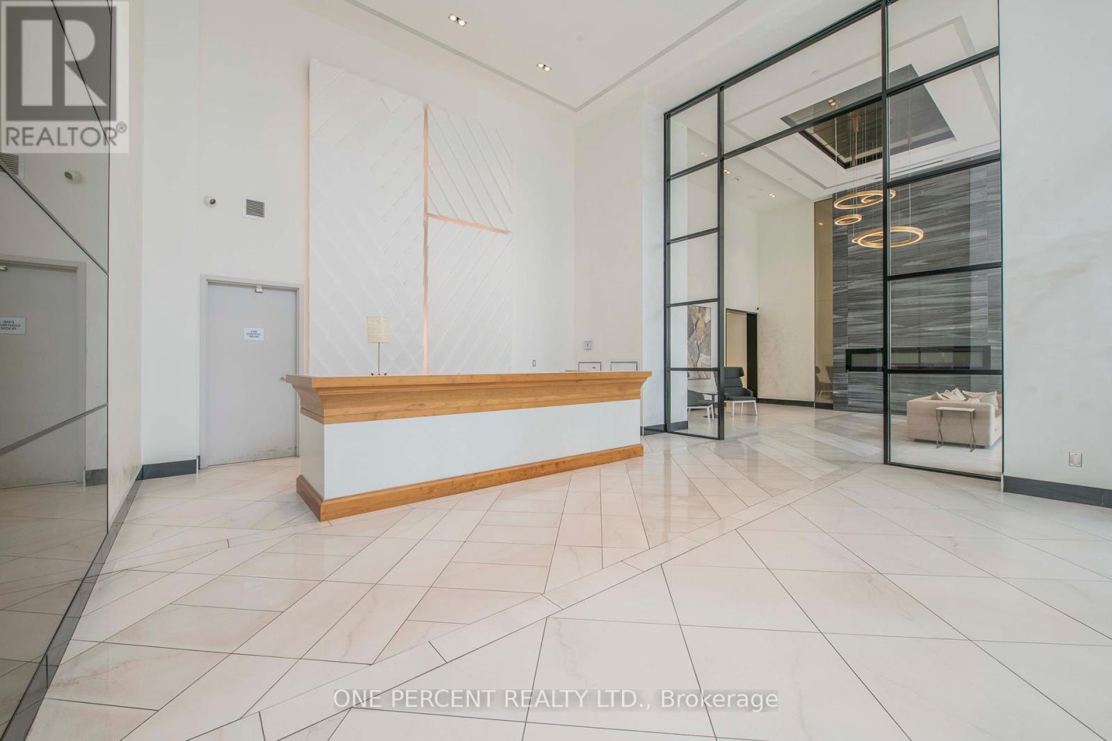 1513 - 255 Bay Street