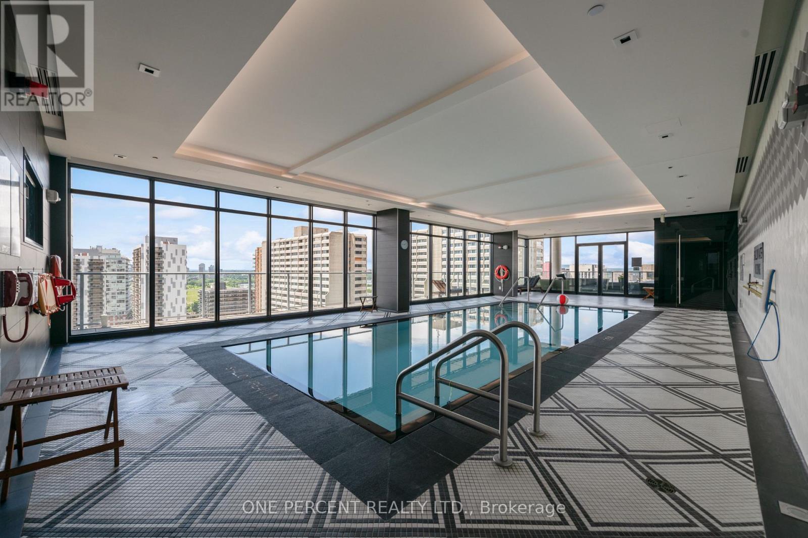1513 - 255 Bay Street