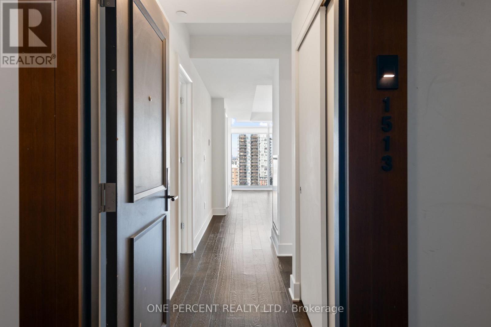 1513 - 255 Bay Street