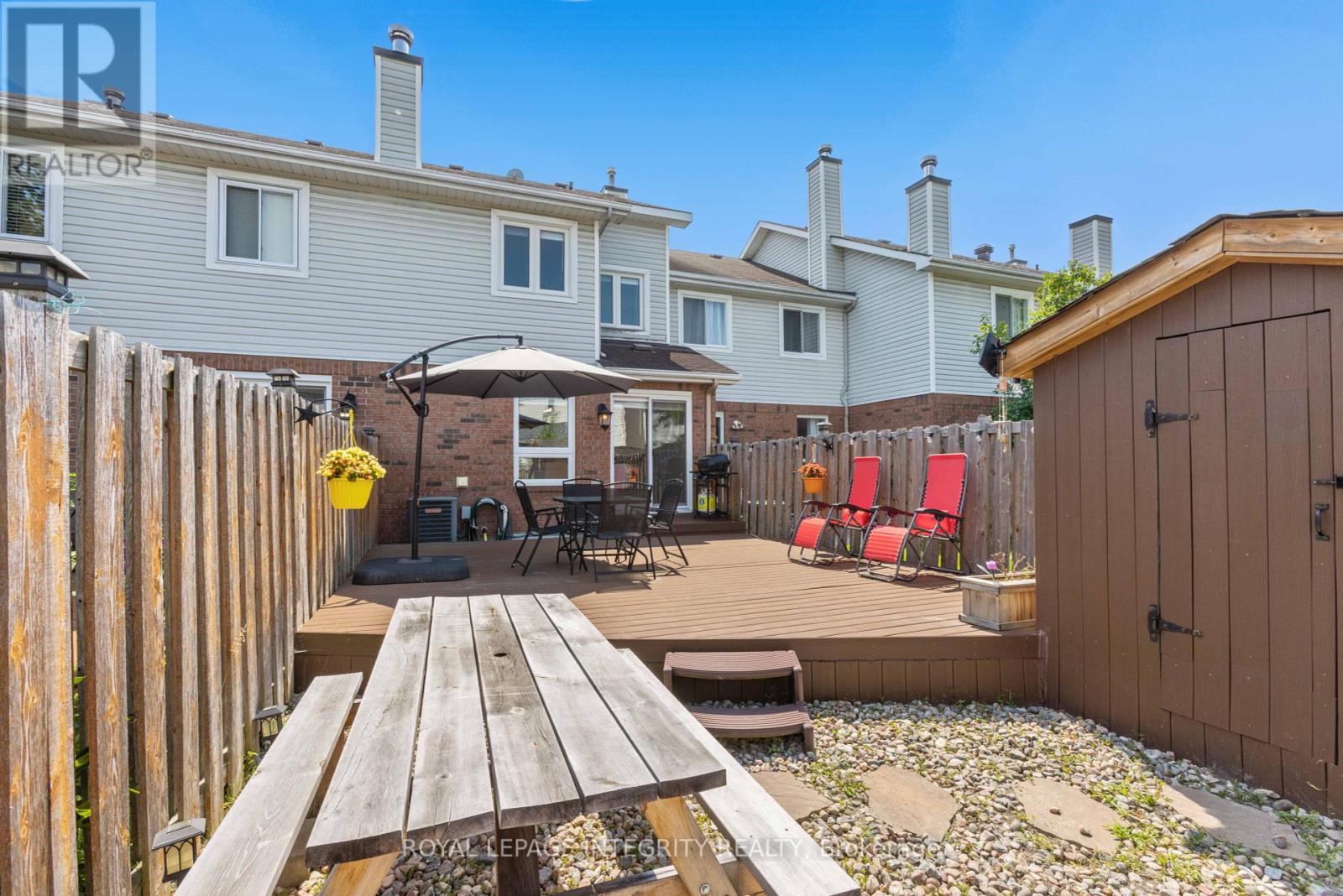 11 Daventry Crescent