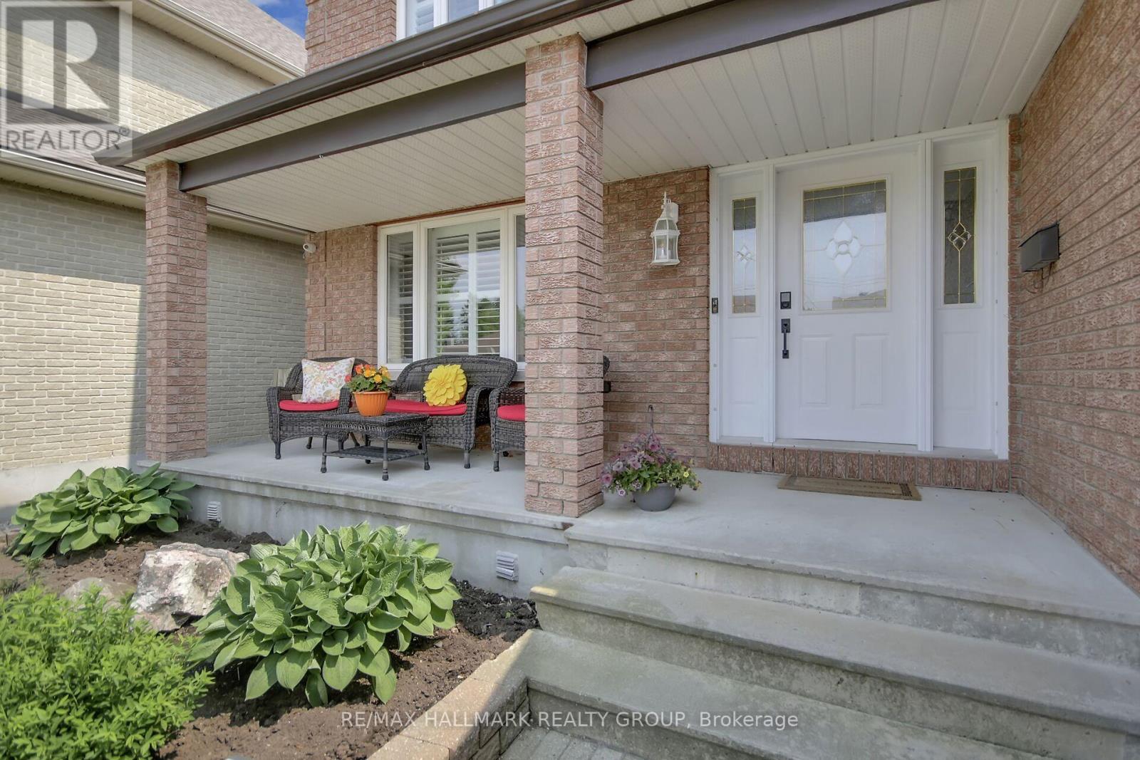 1498 Kingsdale Avenue
