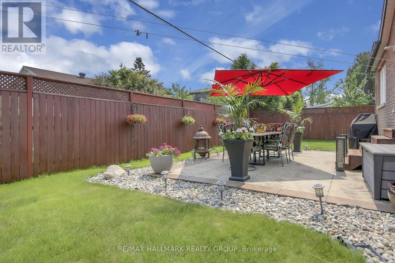 1498 Kingsdale Avenue