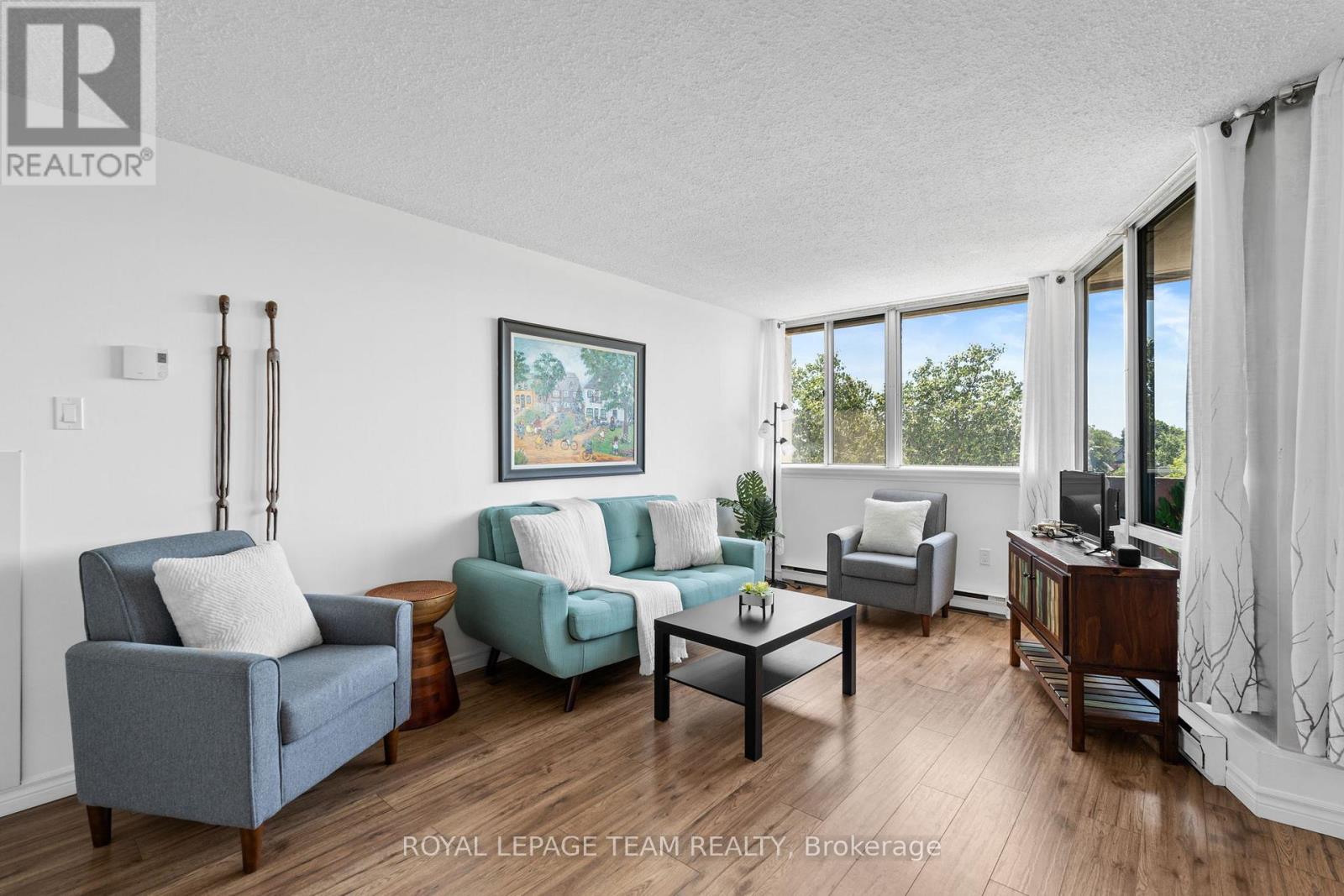 604 - 530 Laurier Avenue W