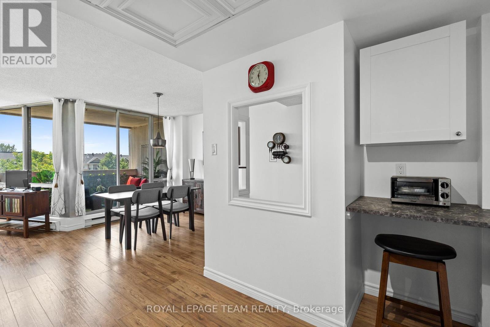 604 - 530 Laurier Avenue W
