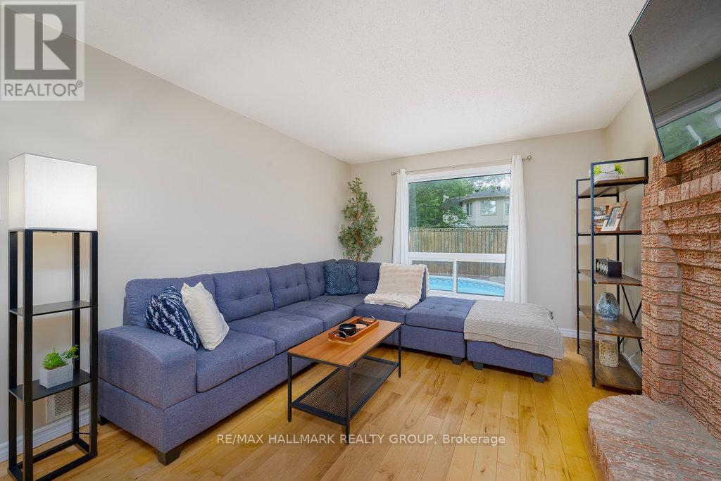 1656 Canemore Crescent