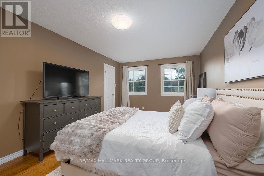 1656 Canemore Crescent